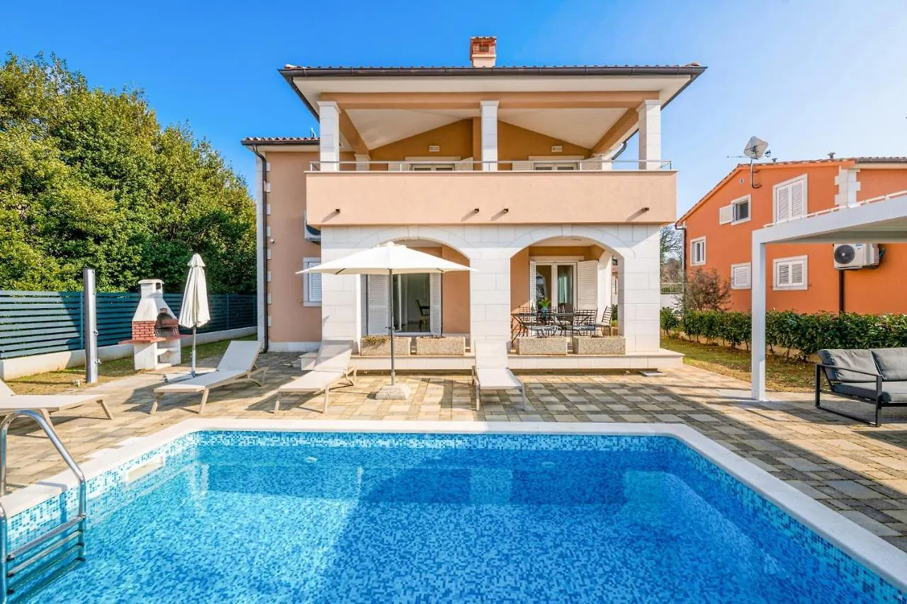 Resort Villas Lotus By Istrabook Pula Kroatien