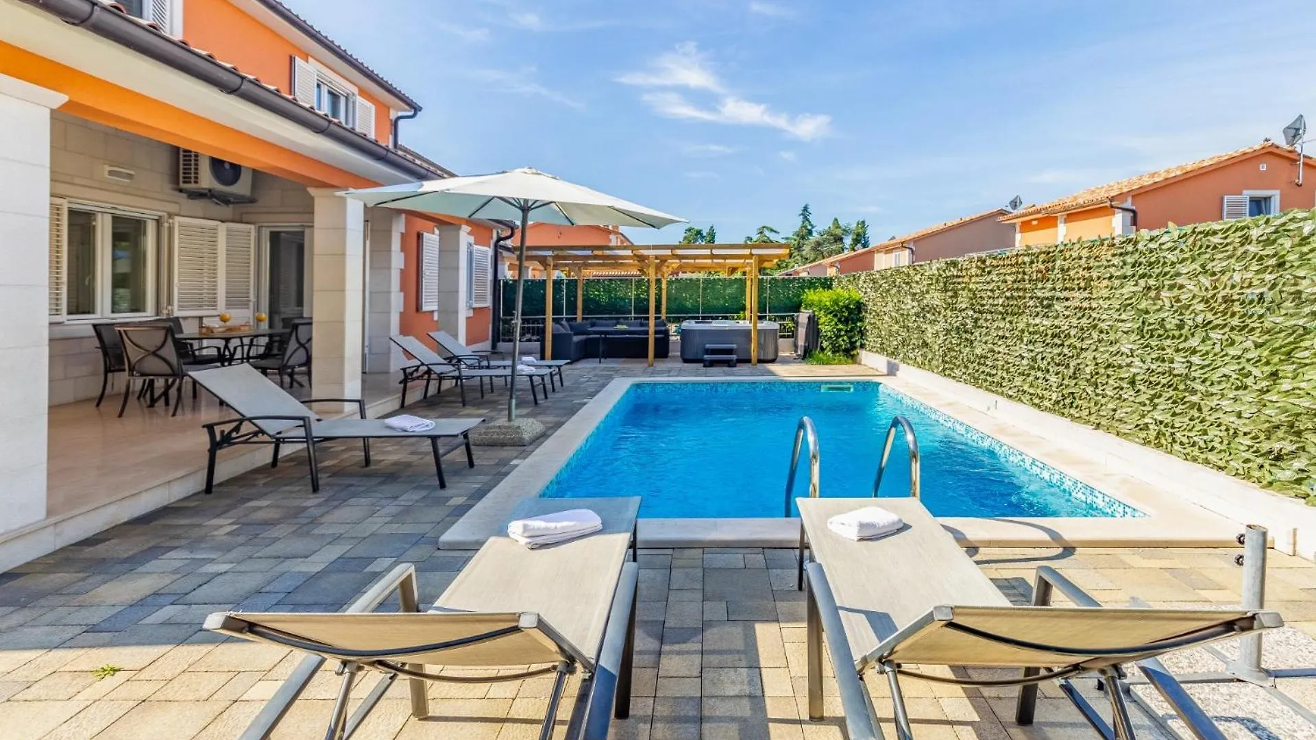 Resort Villas Lotus By Istrabook Pula