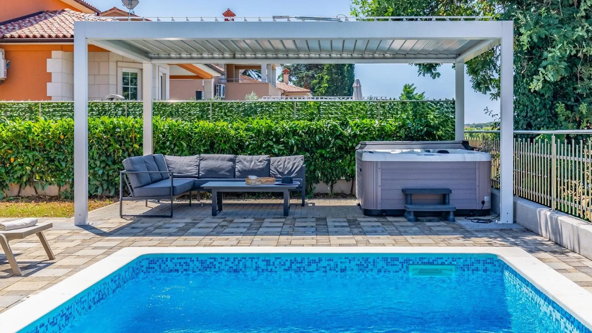 Resort Villas Lotus By Istrabook Pula