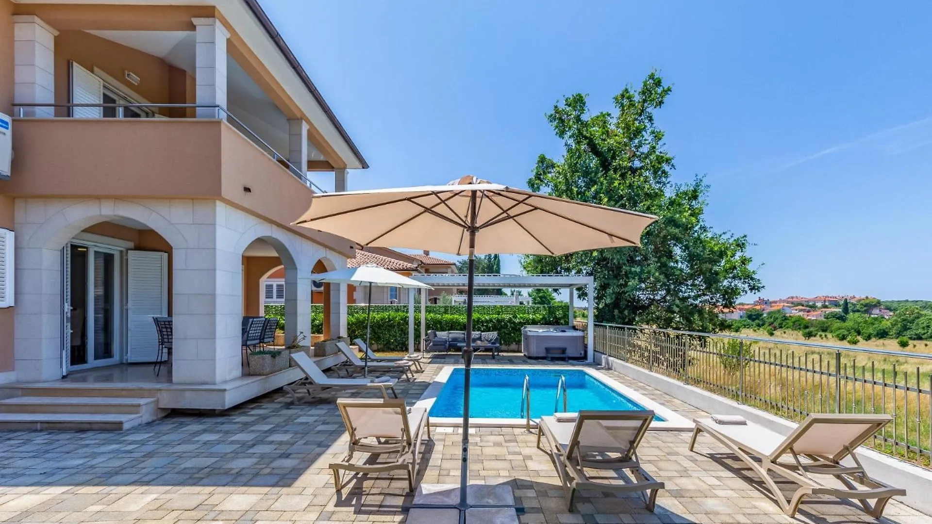 Resort Villas Lotus By Istrabook Pula